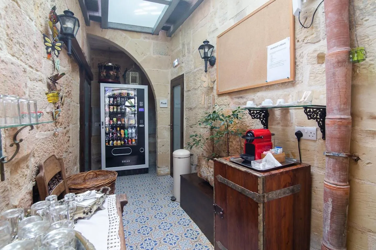 The Burrow Guest House Tarxien