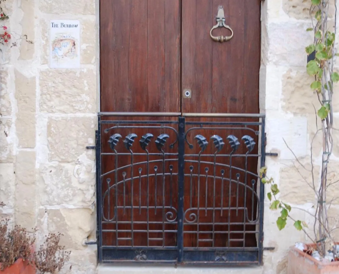 The Burrow Guest House Tarxien Malta