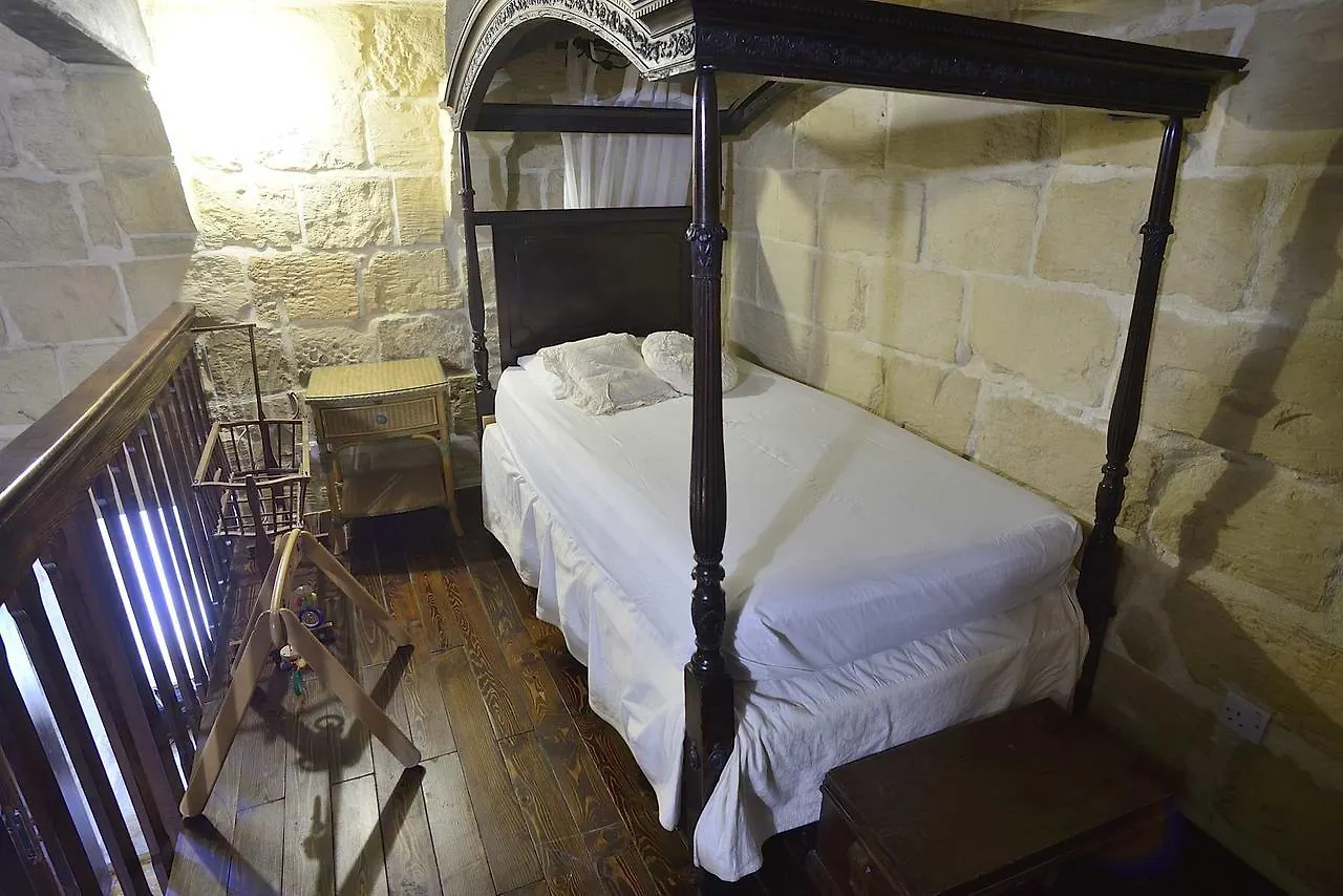 The Burrow Guest House Tarxien