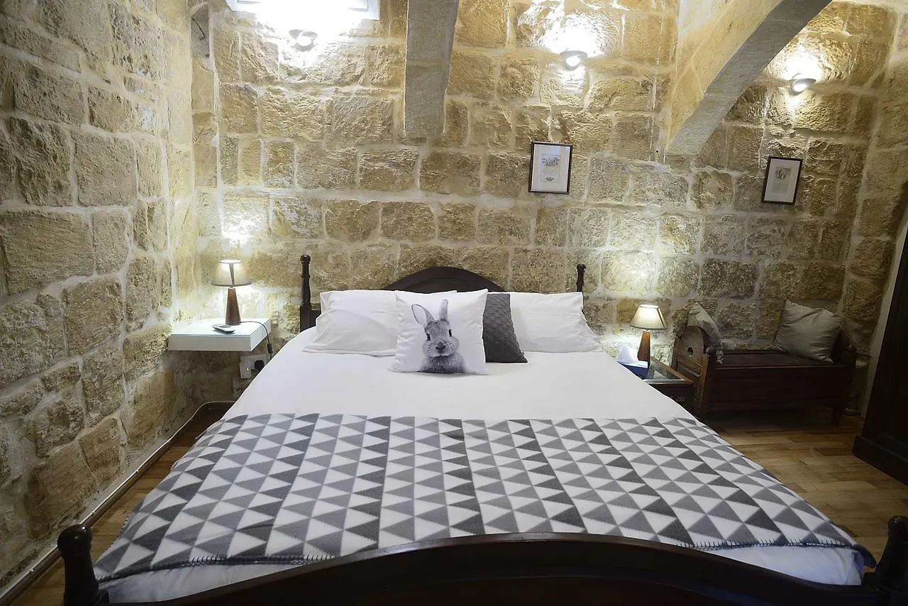 **  The Burrow Guest House Tarxien Malta