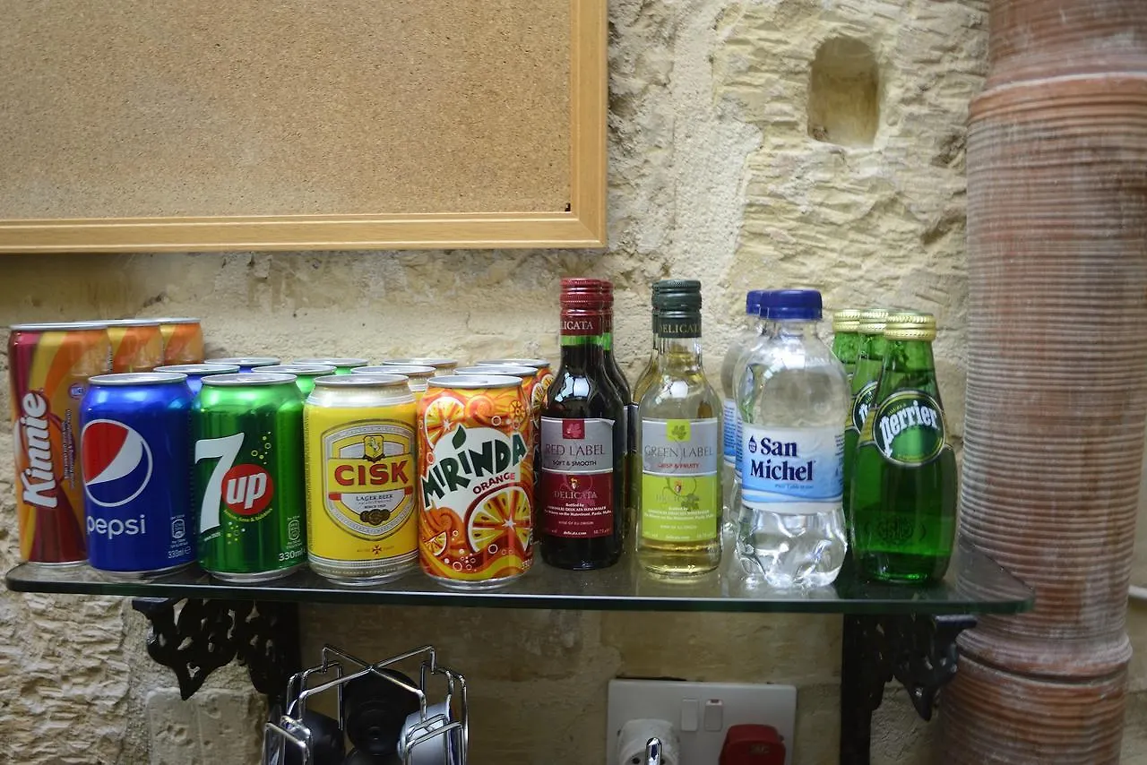 The Burrow Guest House Tarxien