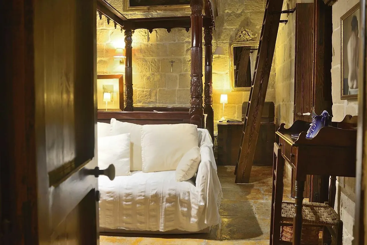 **  The Burrow Guest House Tarxien Malta