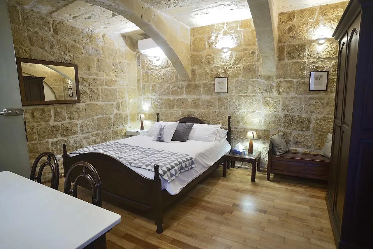 The Burrow Guest House Tarxien