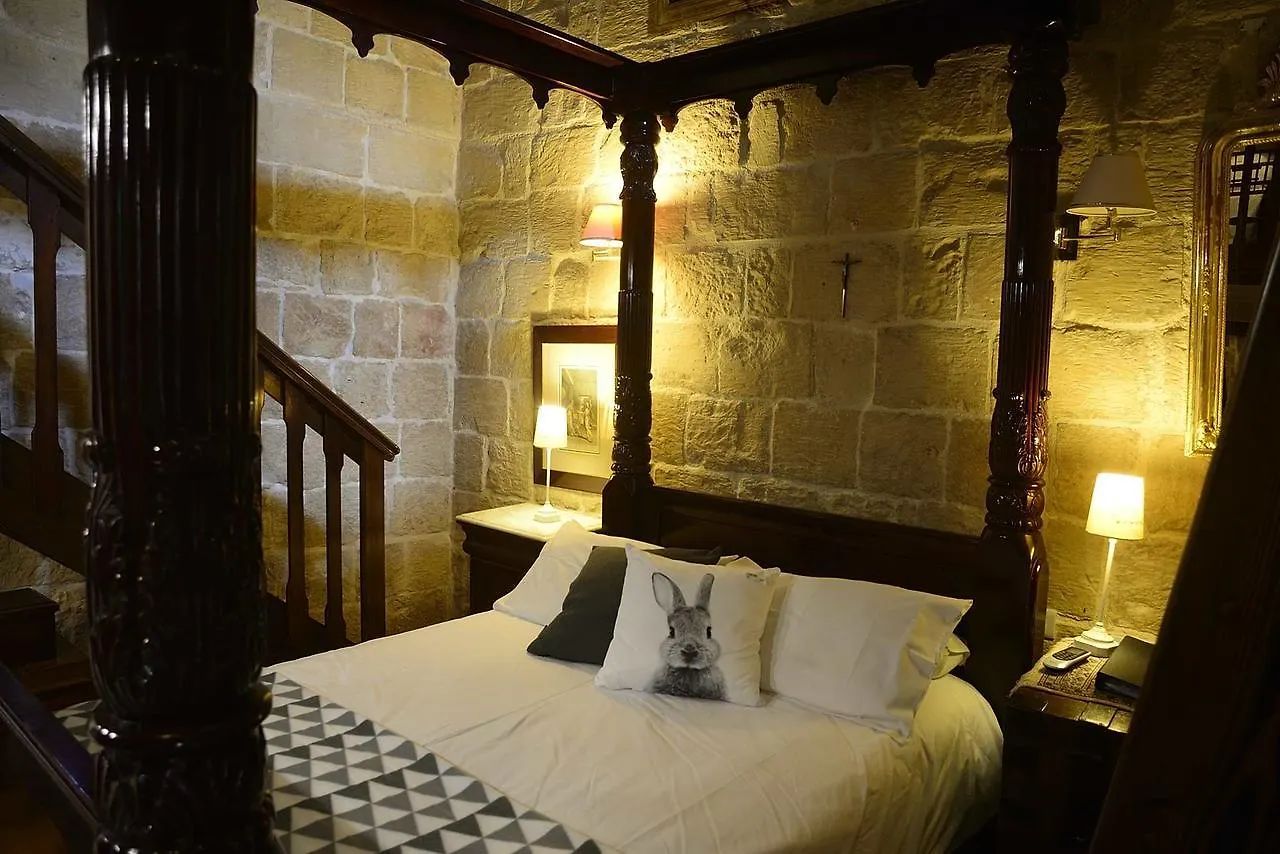 The Burrow Guest House Tarxien