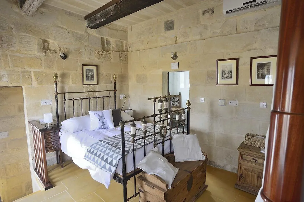 The Burrow Guest House Tarxien